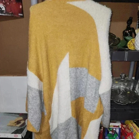 Rain and Rose Long Sweater - Picture 2 of 4